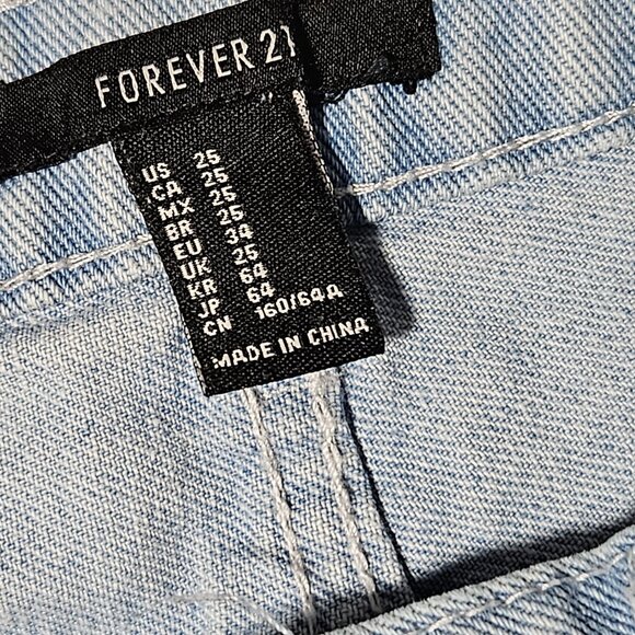 Forever 21 Light Blue Distressed Denim Shorts Size 25 Womens - Picture 3 of 4